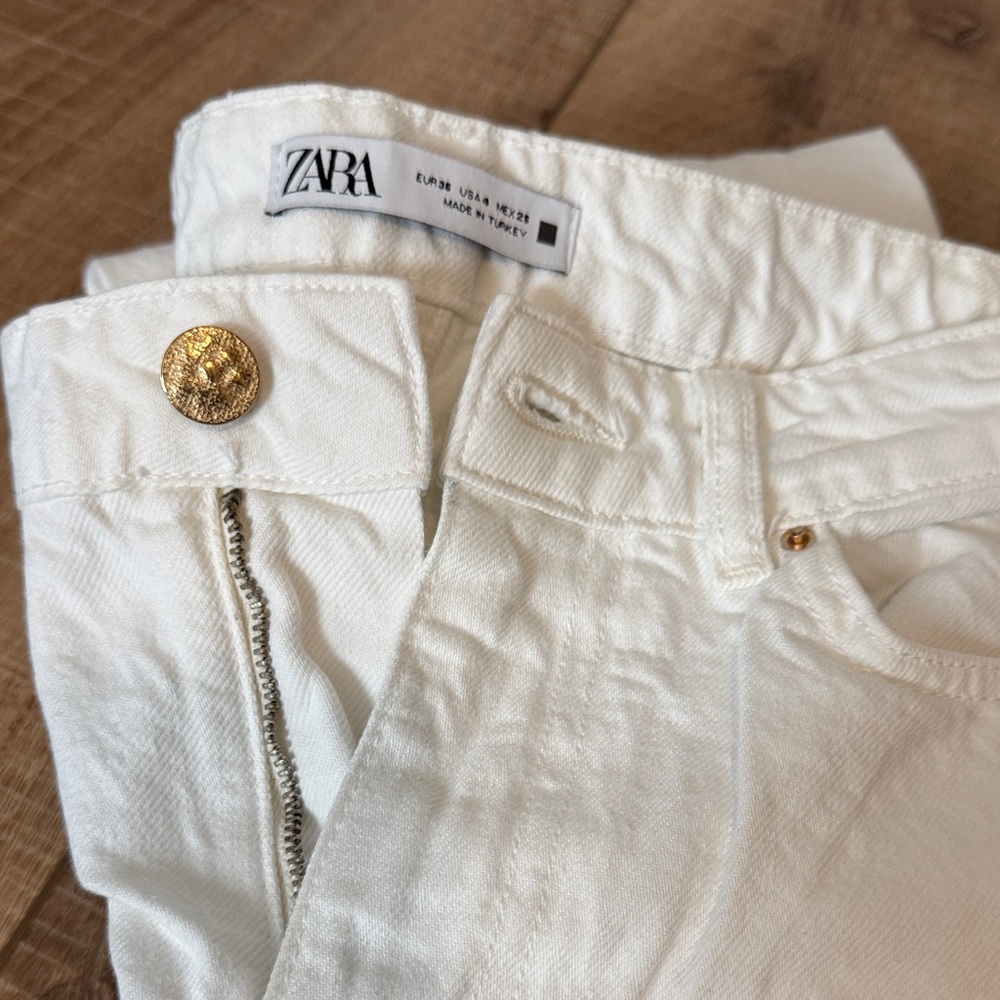 Zara Women's Cream High Rise Jeans